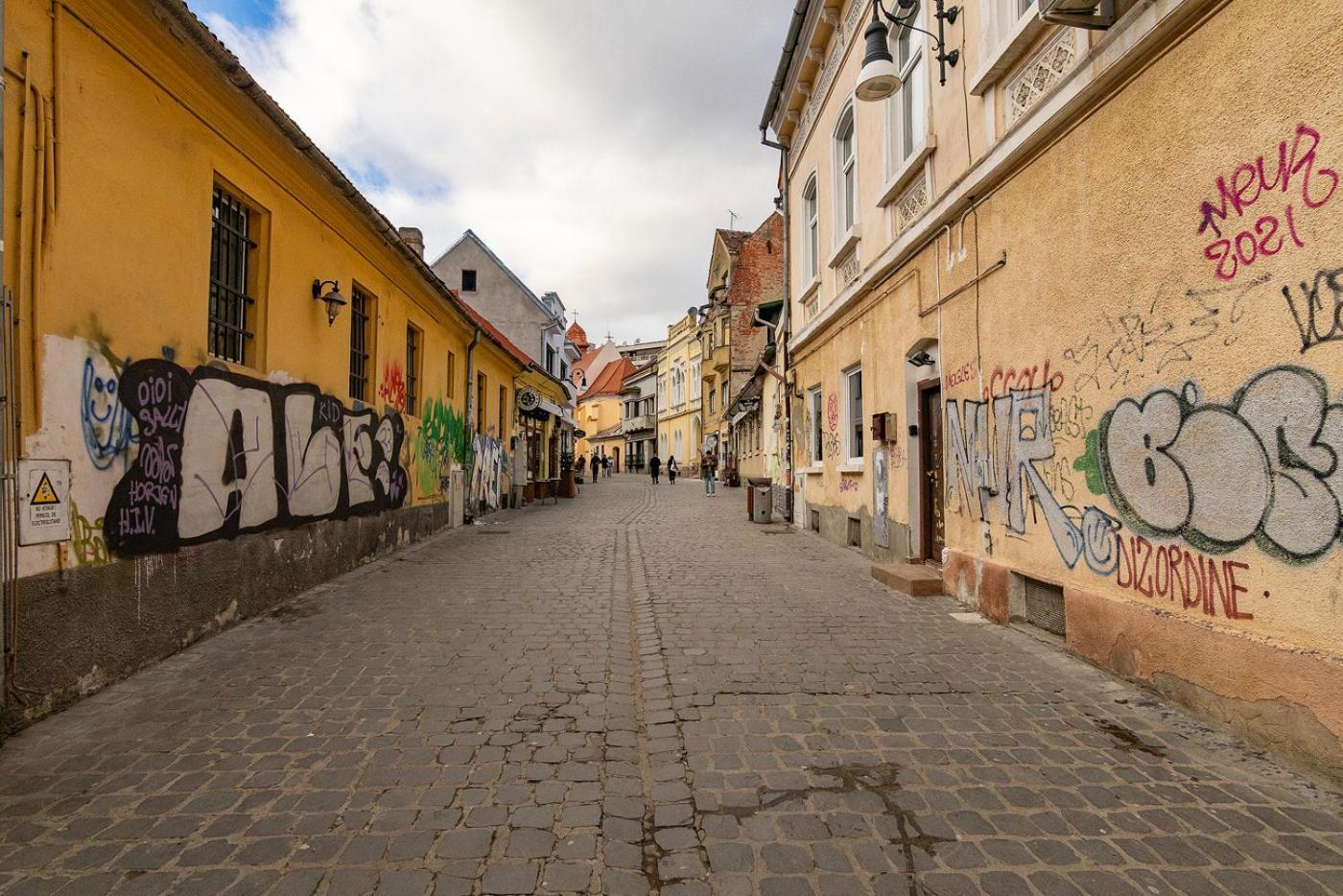 Old Town By Mm Host Apartamento Braşov Exterior foto