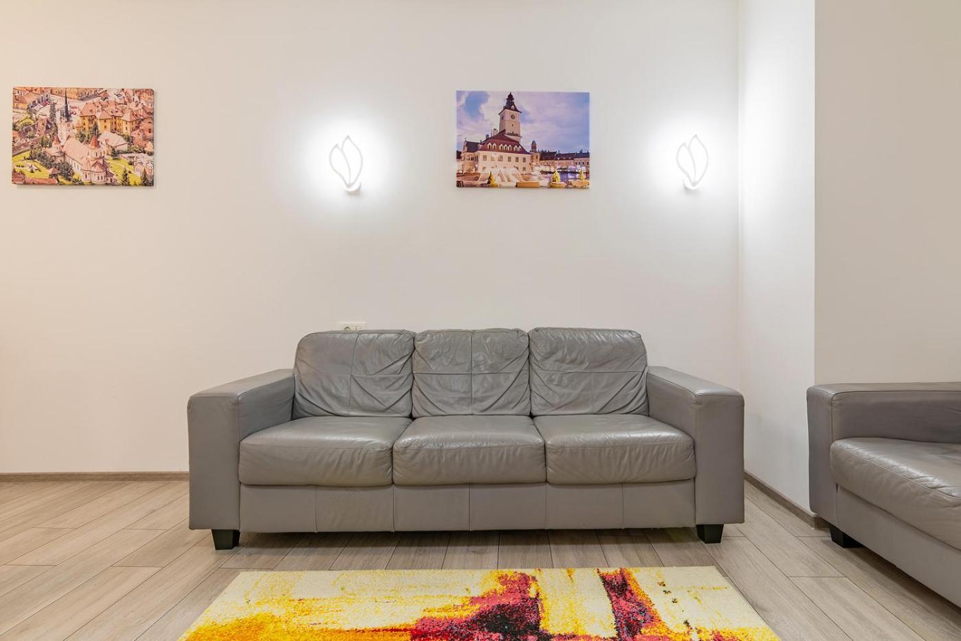 Old Town By Mm Host Apartamento Braşov Exterior foto